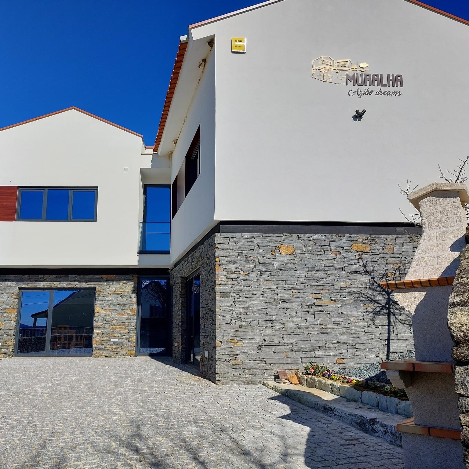 Muralha Azibo Dreams